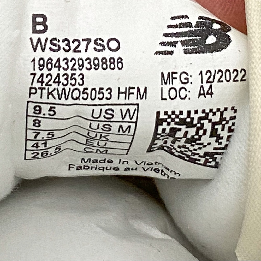 New Balance 327 in Turtledove - Picture 12 of 12